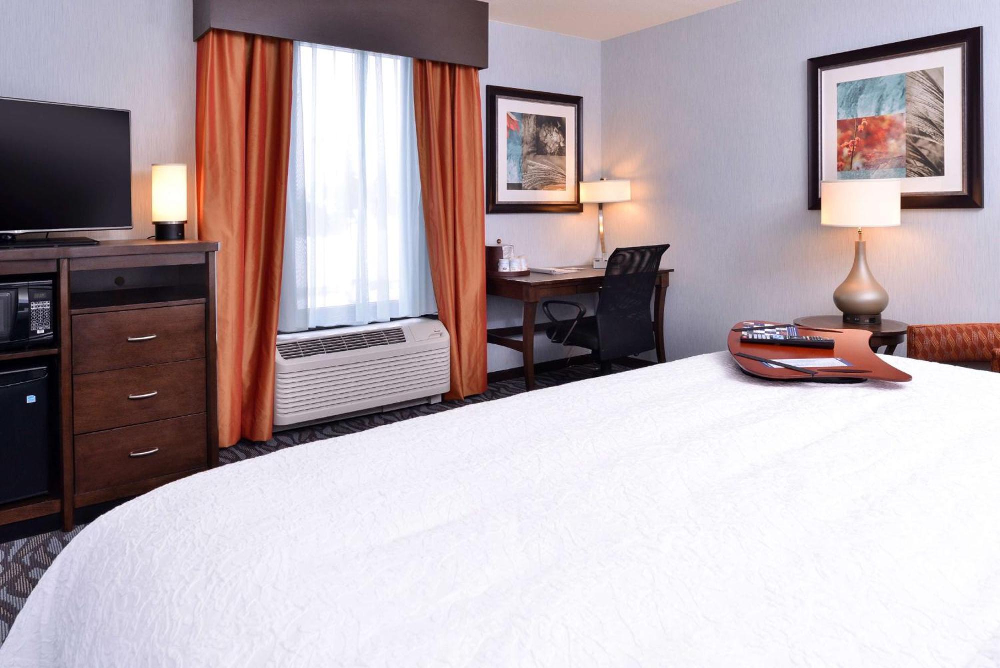 Hampton Inn Potsdam Exterior photo