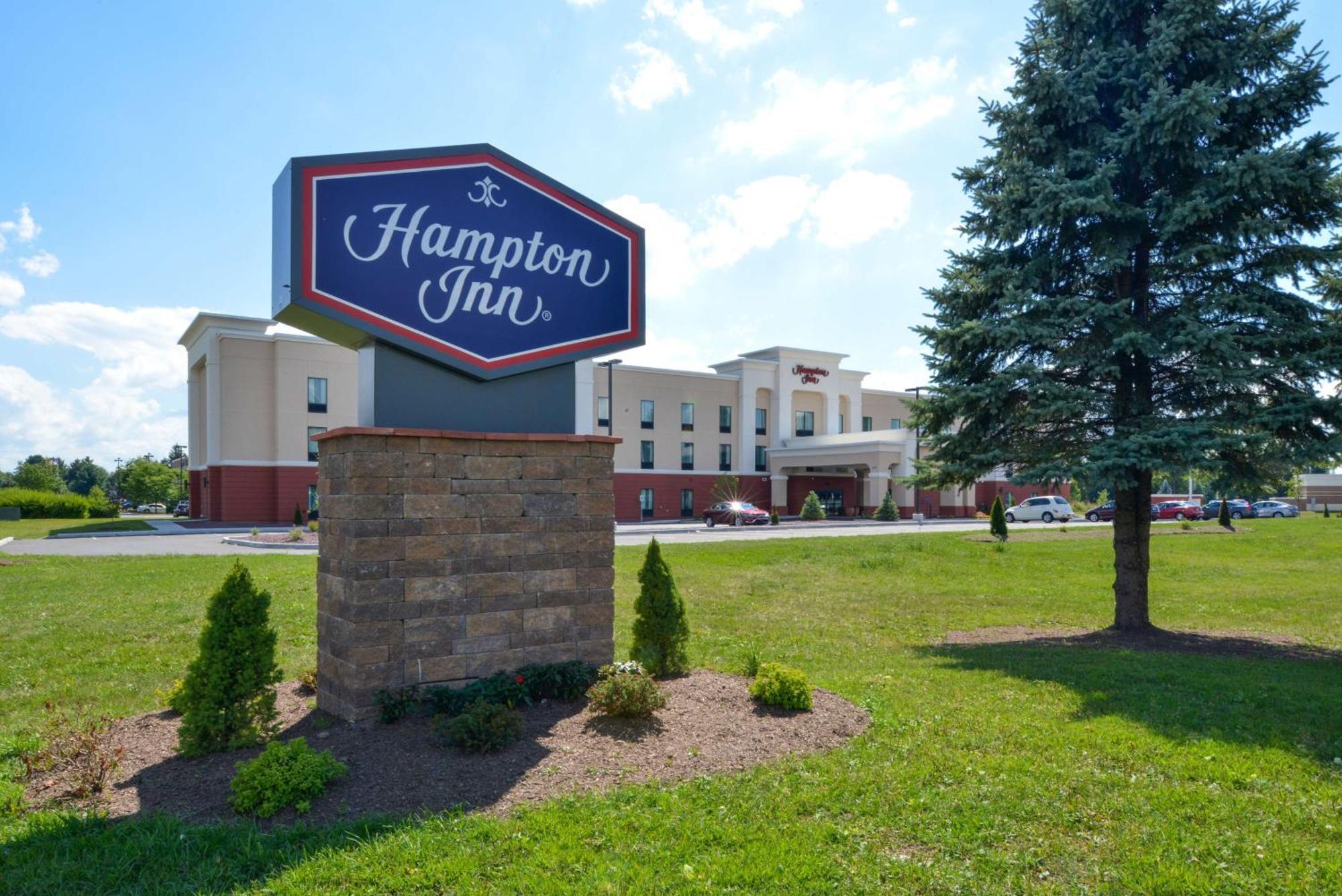 Hampton Inn Potsdam Exterior photo
